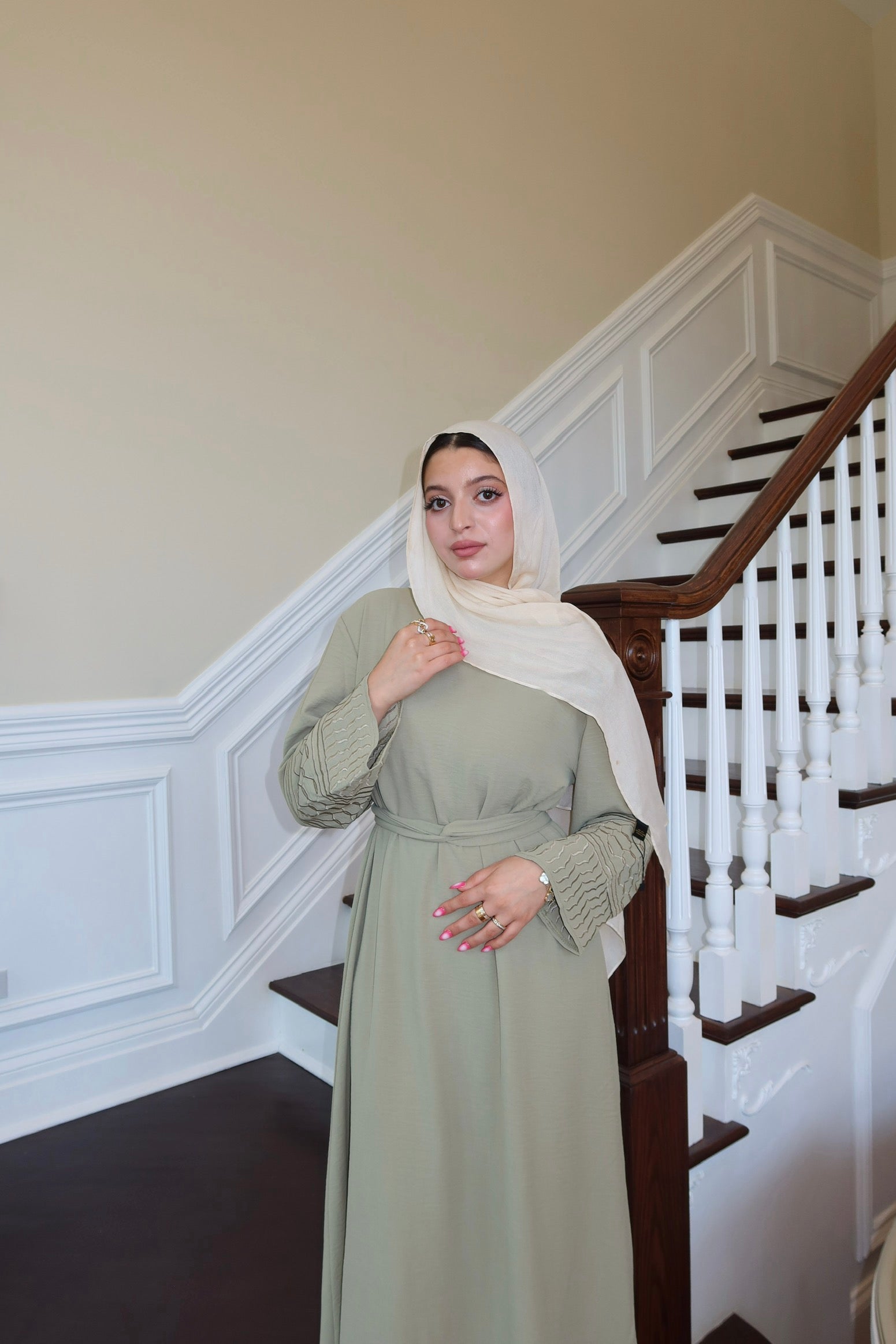 Olive Sleeve Kuffieya Abaya