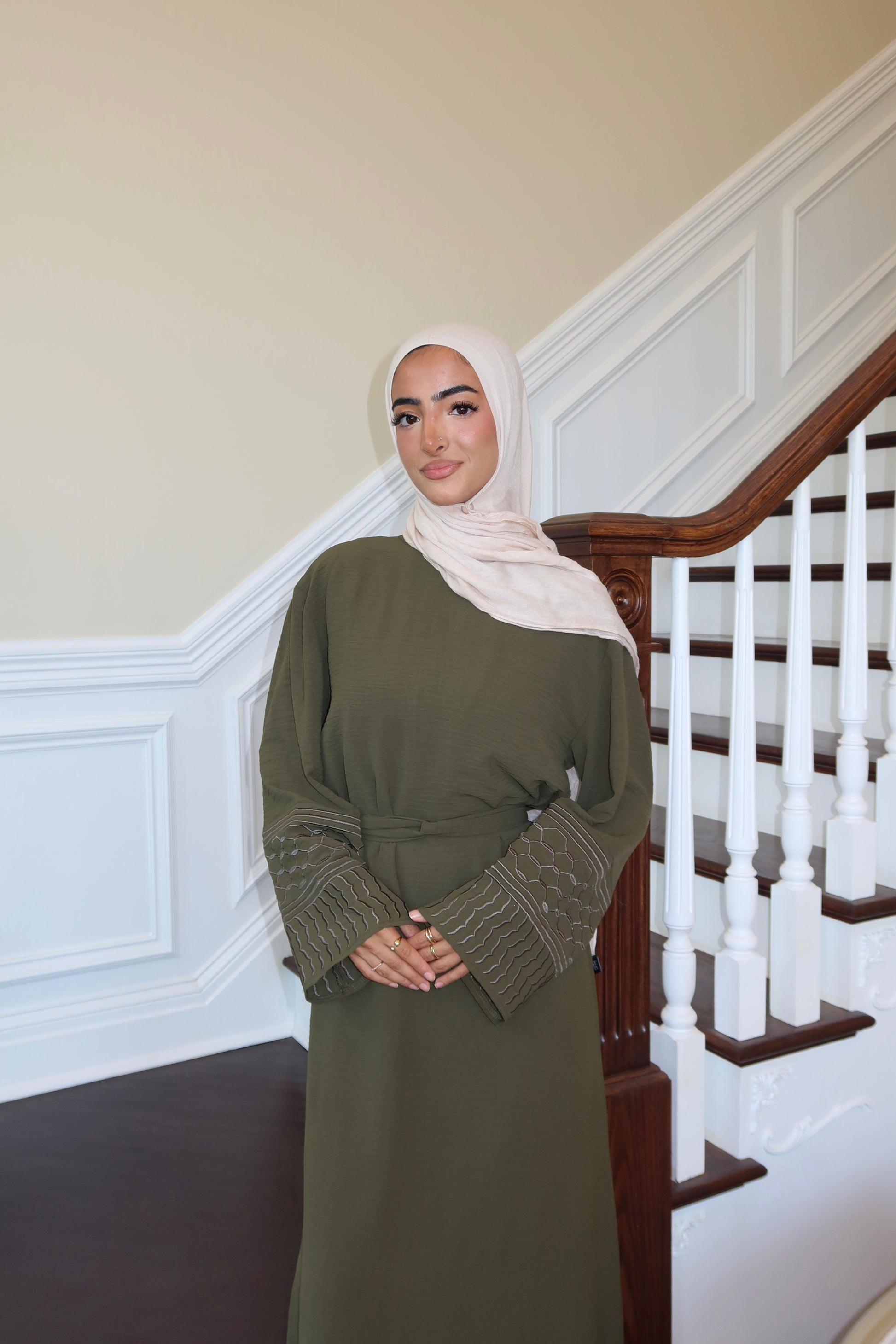 Dark Green Kuffieya Sleeve Abaya