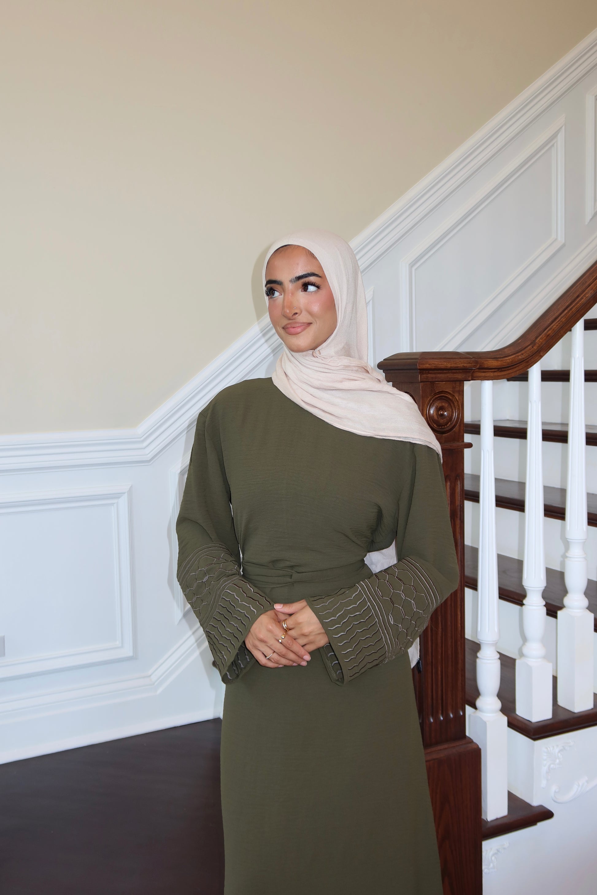 Dark Green Kuffieya Sleeve Abaya
