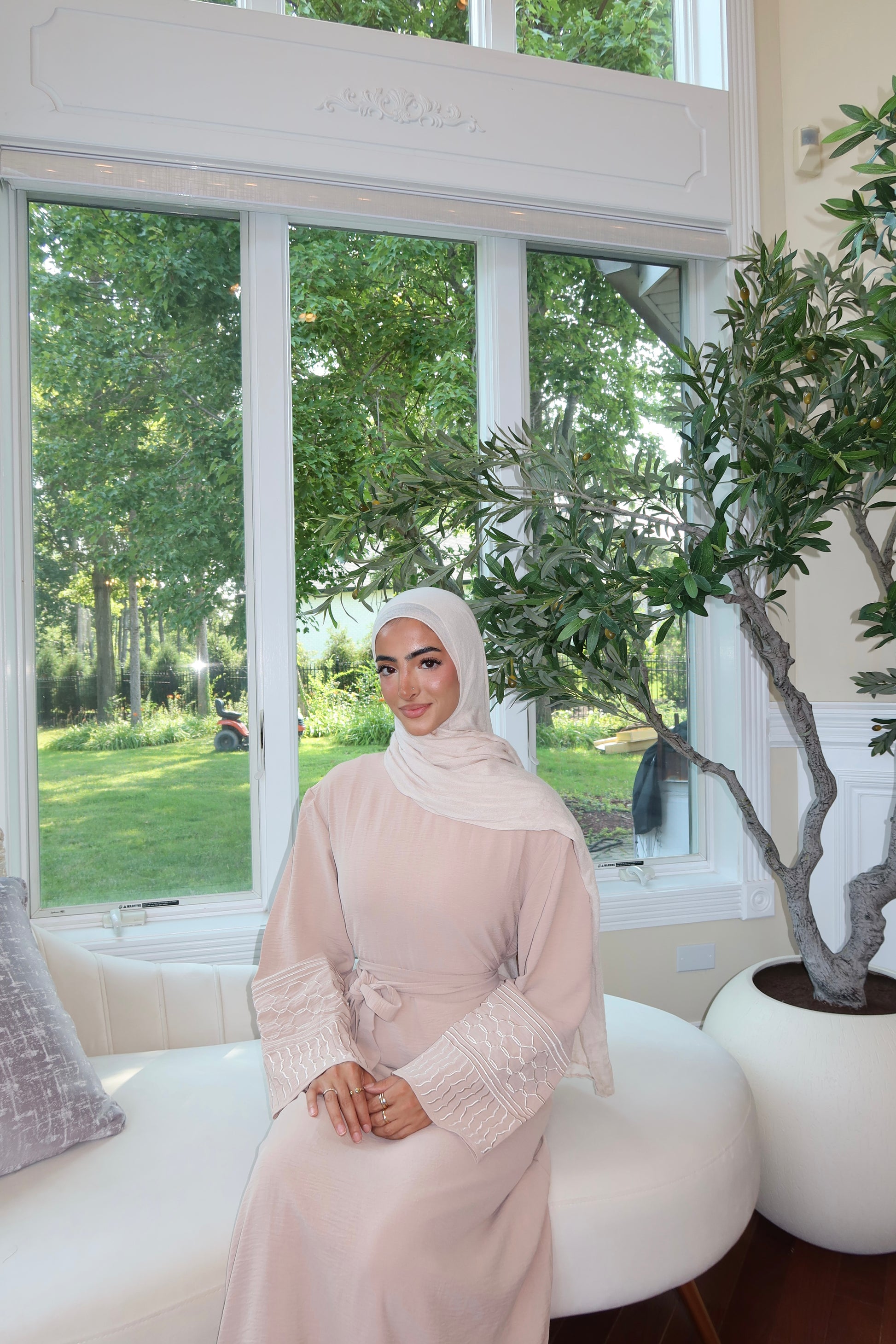 Peach Kuffieya Sleeve Abaya