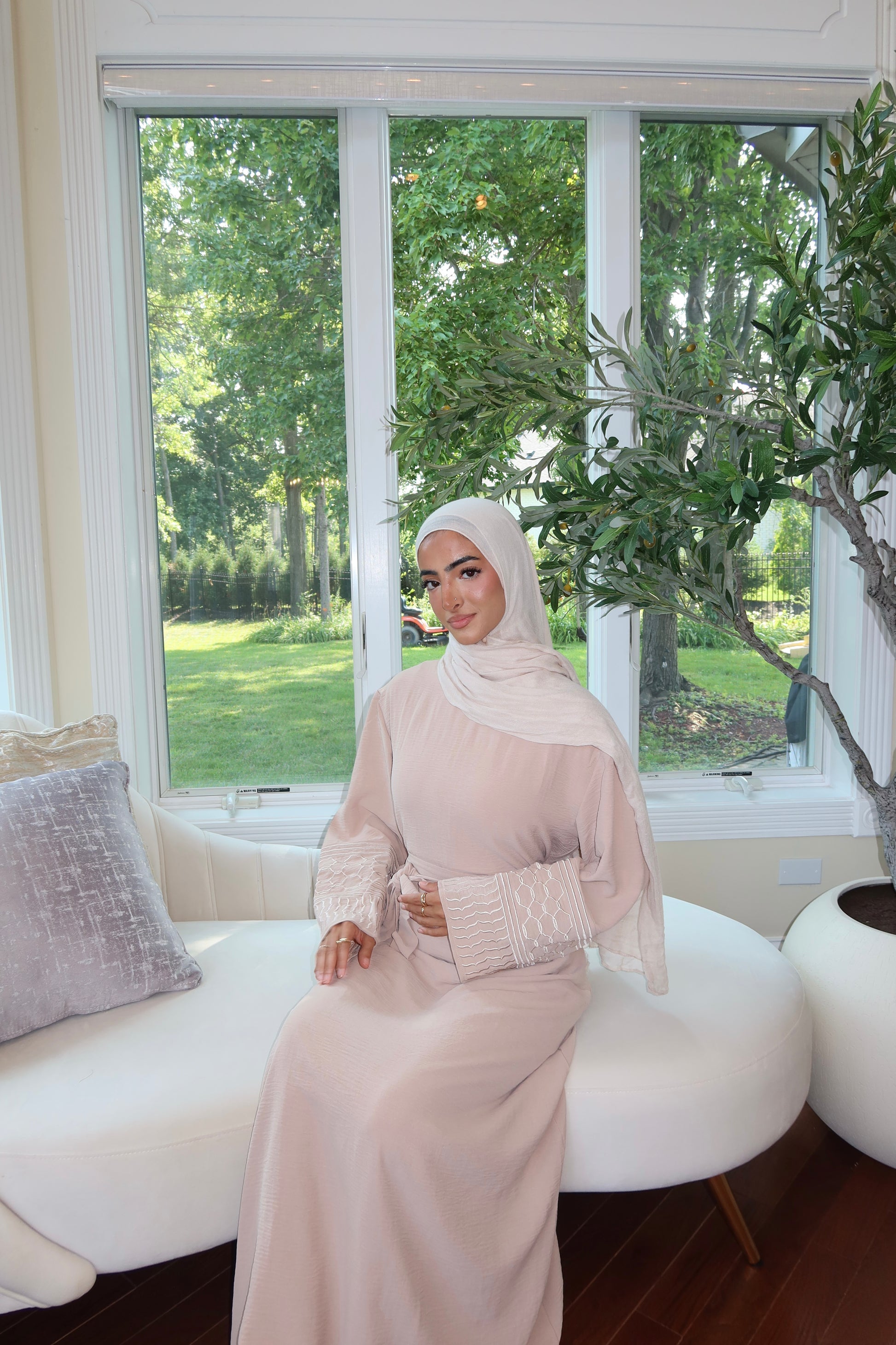 Peach Kuffieya Sleeve Abaya
