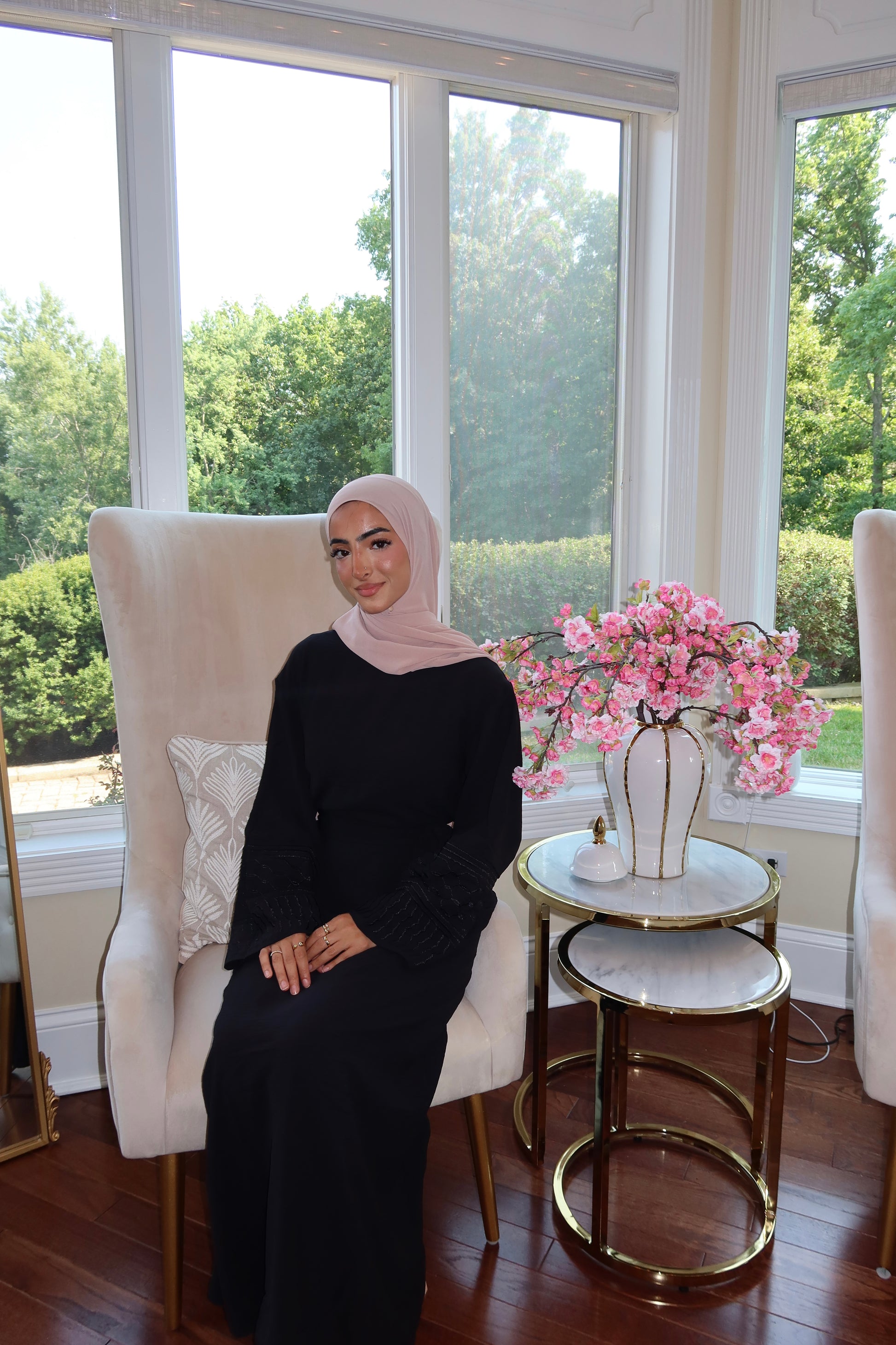 Black Kuffieya Sleeve Abaya