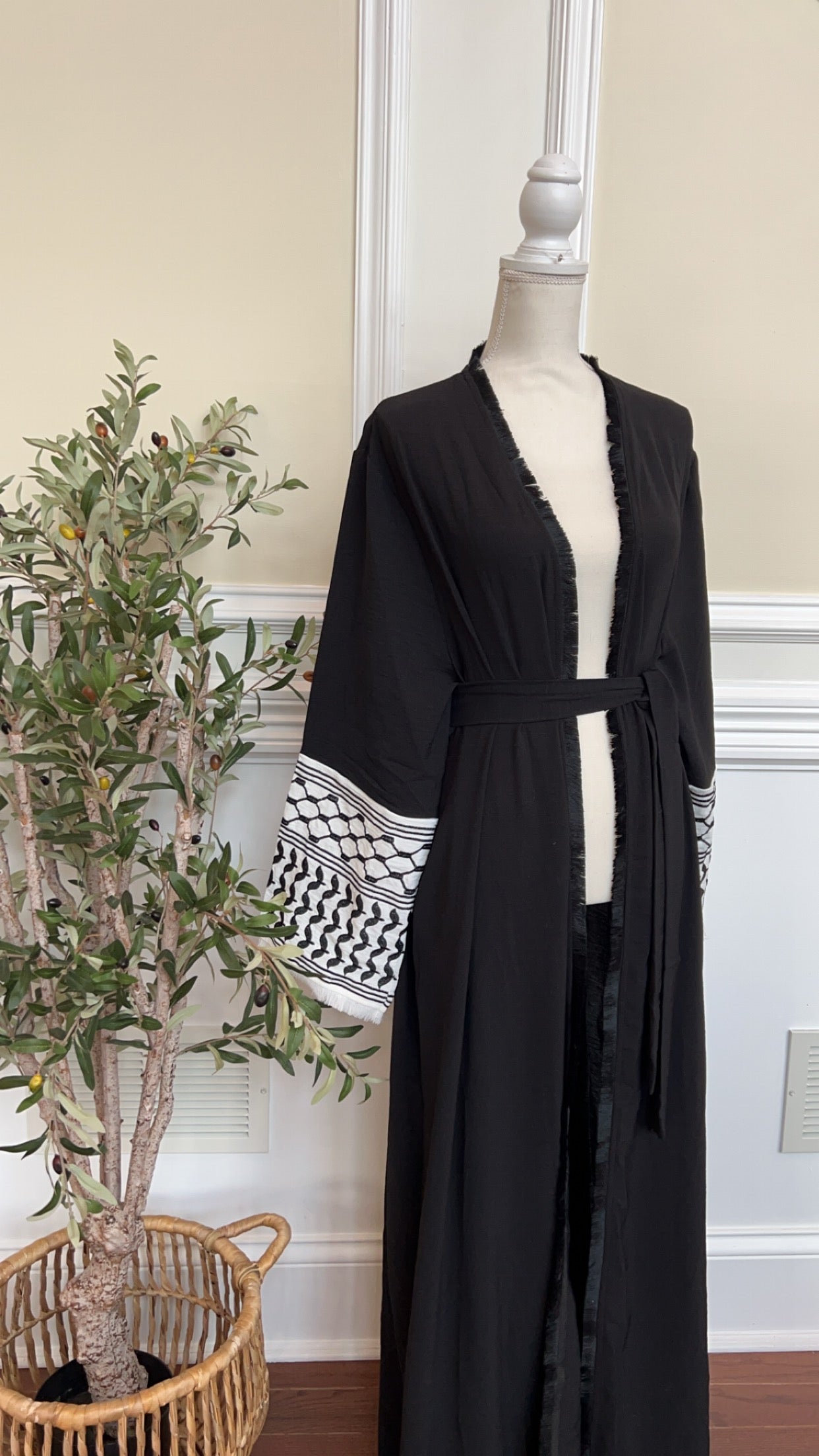 Open Abaya with Keffiyeh-inspired Design #123653