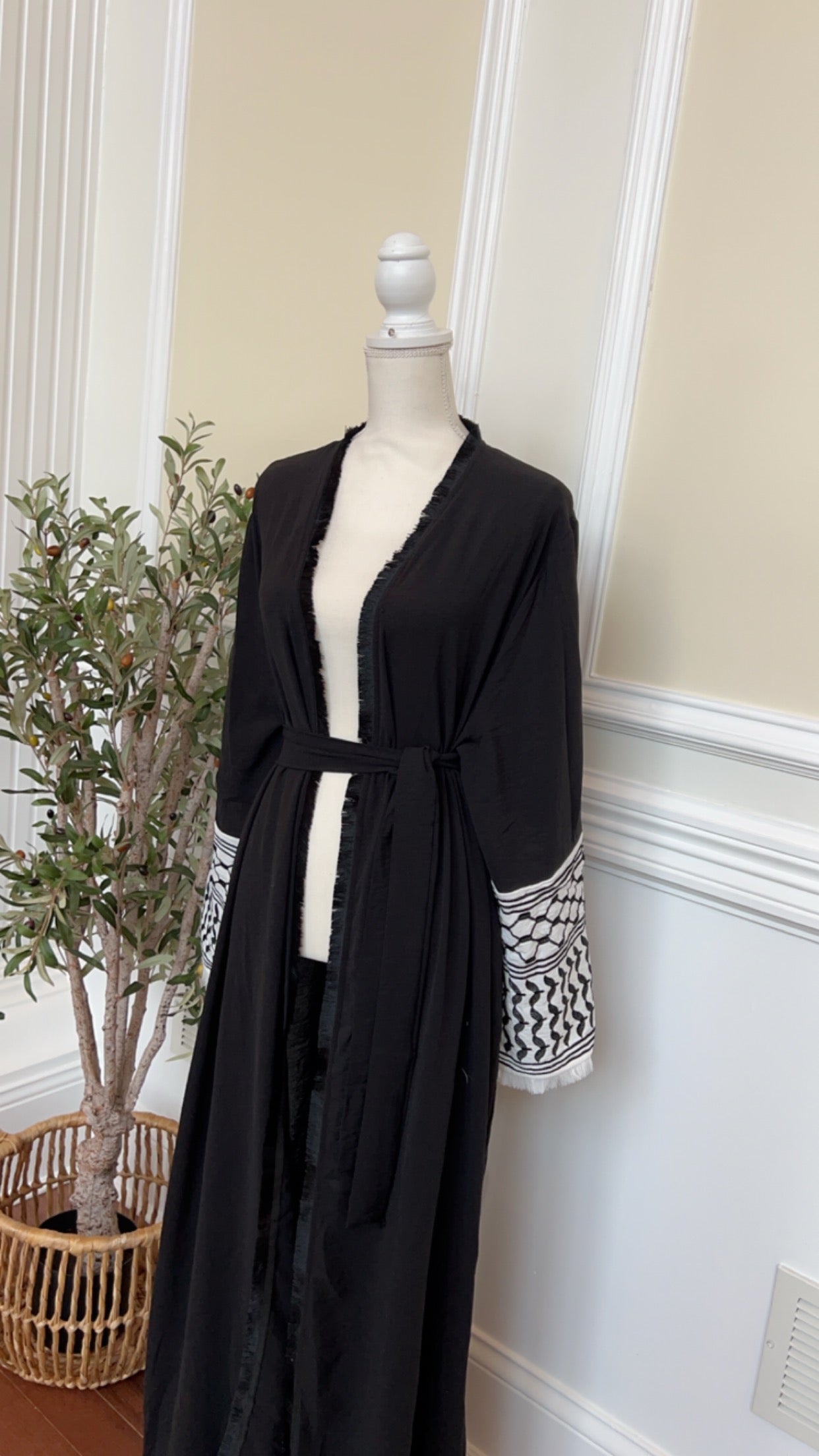 Open Abaya with Keffiyeh-inspired Design #123653