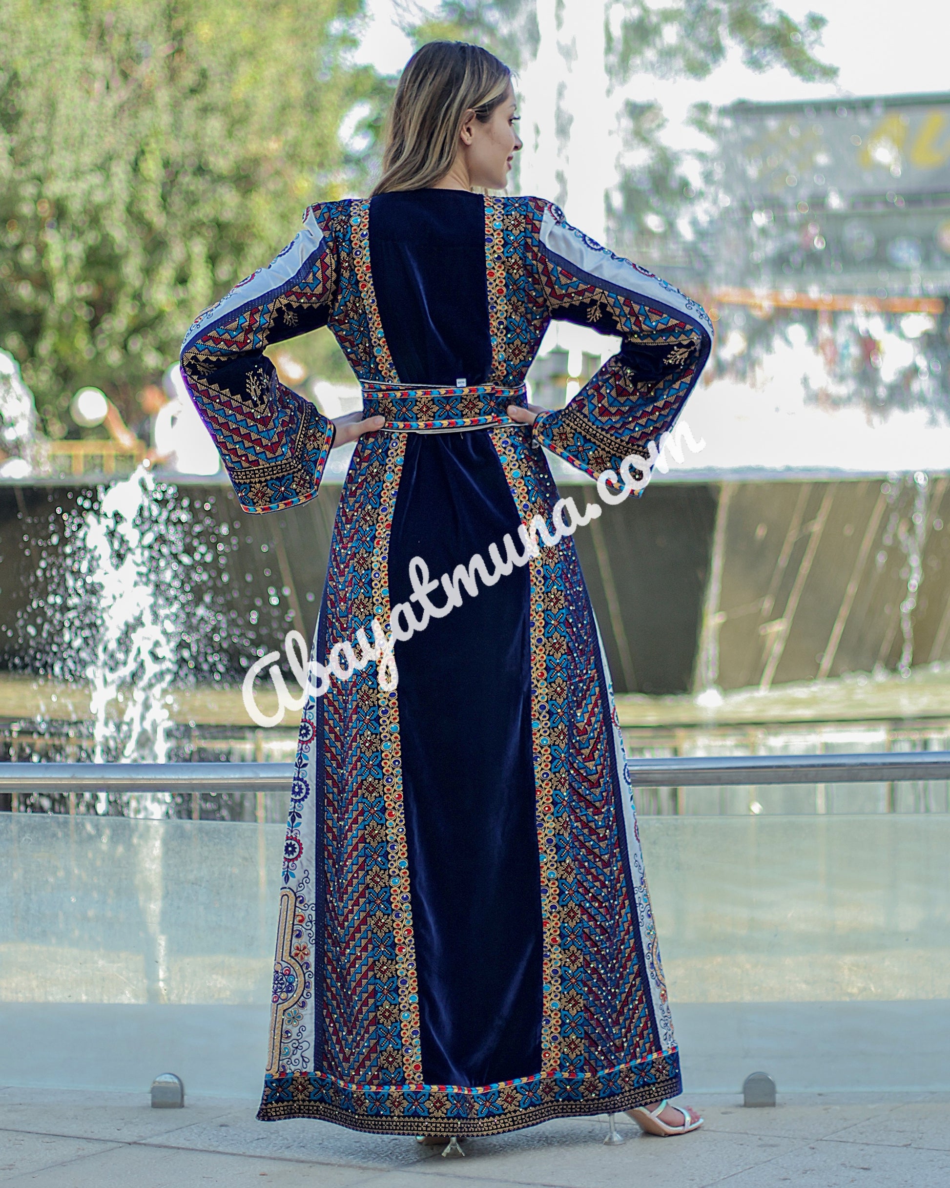 Velvet Navy Blue Stone Embroidery Thoub With Belt 9198499 A