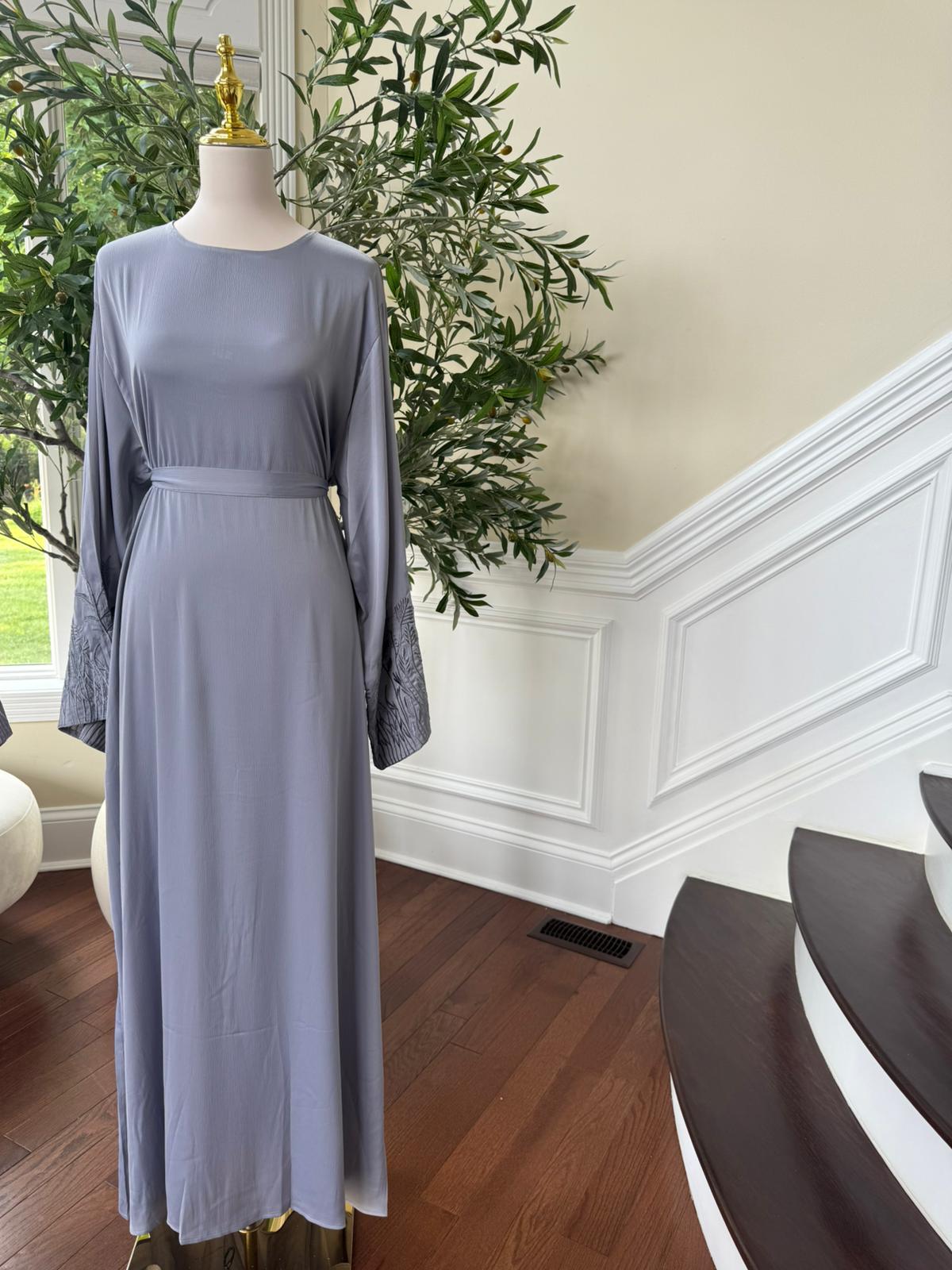 Grey Floral Sleeve Essence Abaya