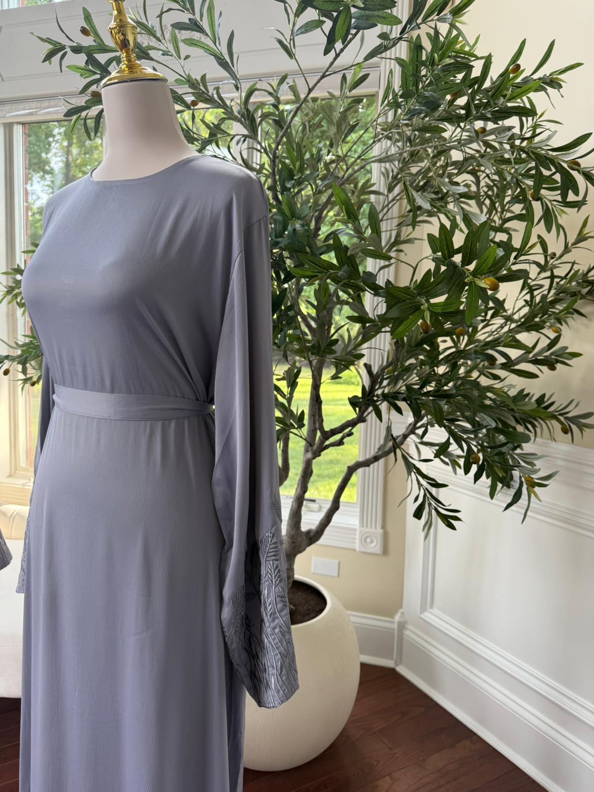 Grey Floral Sleeve Essence Abaya